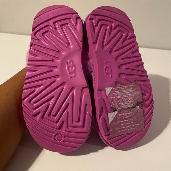 Ugg slides - Picture 5 of 6